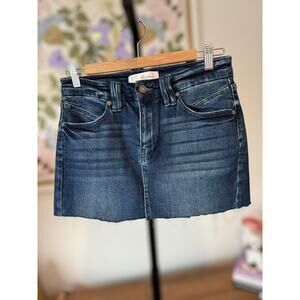 KanCan Mid-Rise Raw Hem Cut-Off Mini Skirt in Dark Wash Denim Size M